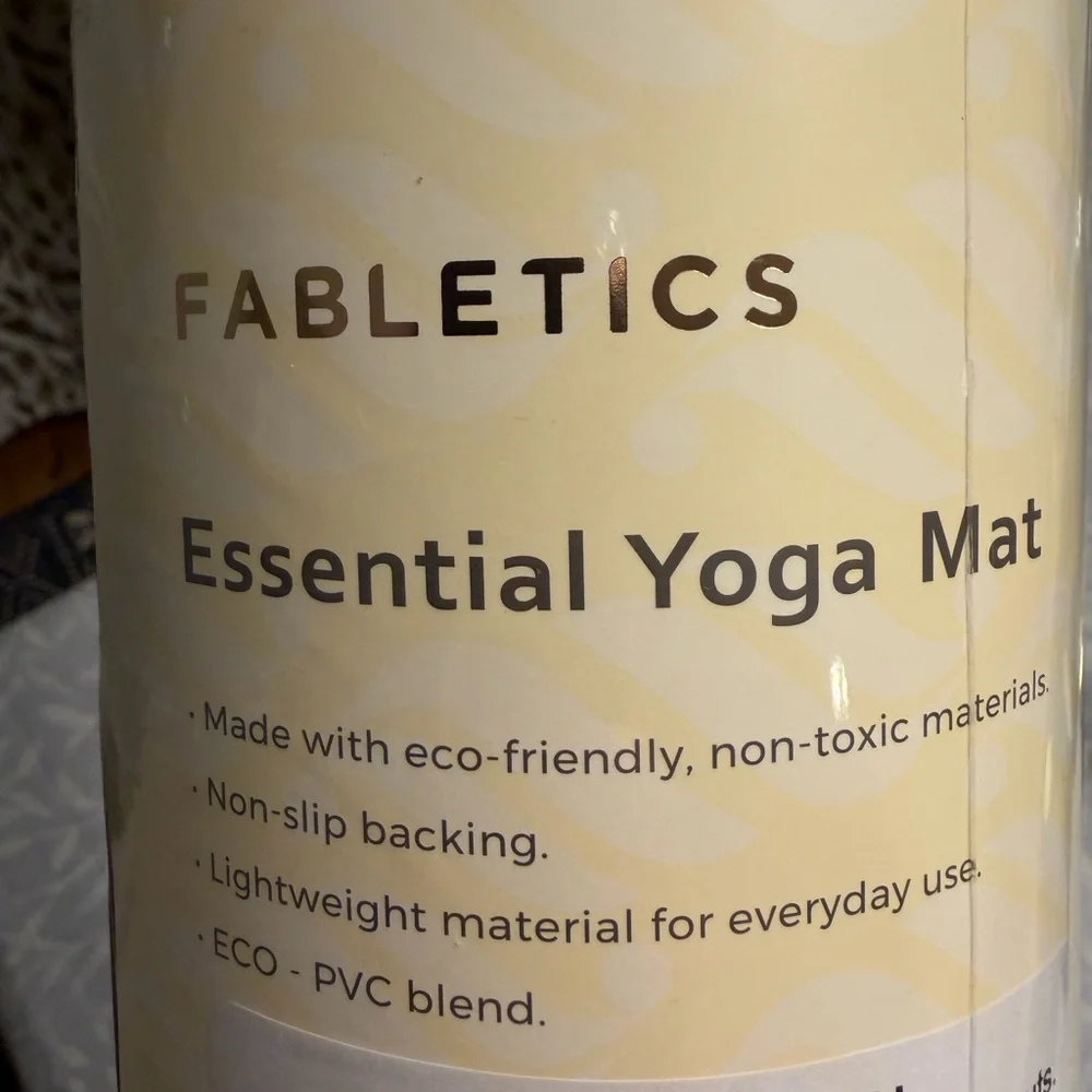 Fabletics stylish black